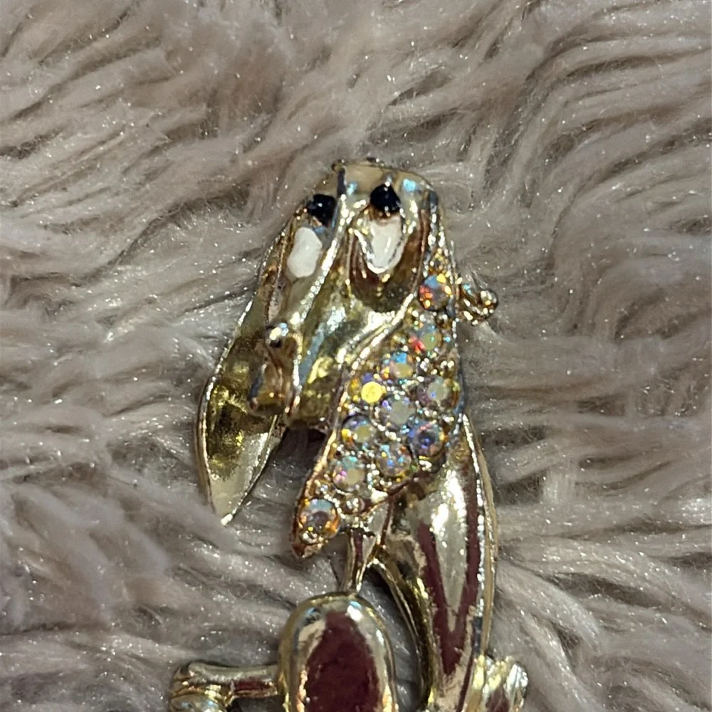 Vintage Hound Dog Enamel Sad Eyes Aurora Rhinestones Gold Tone Brooch Pin